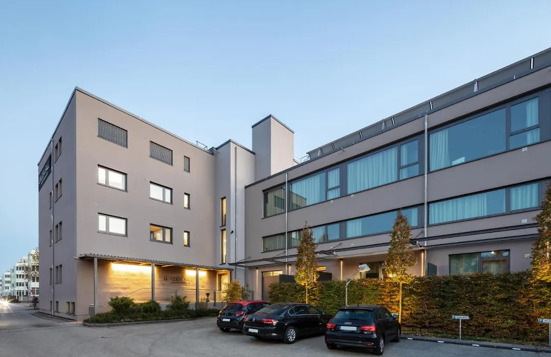 Golden Ball, Exclusive Serviced Apartments Munich-1